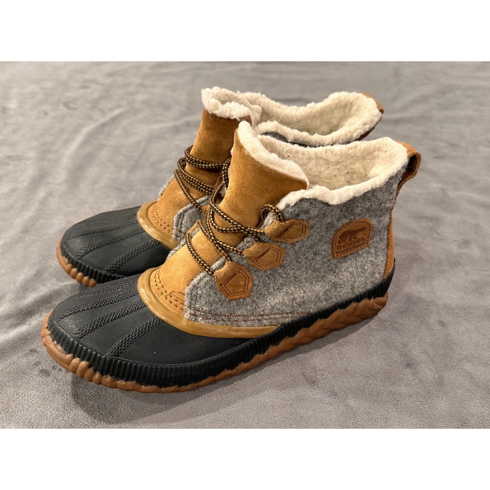 Sorel Out N About Plus Waterproof Duck Boots Grey Felt Tan Suede